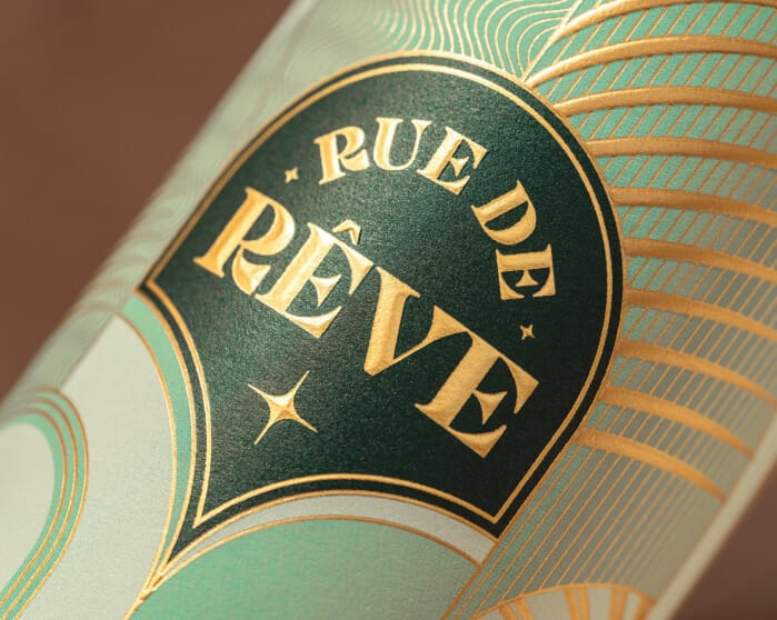 rue de rêve bottle label macro image